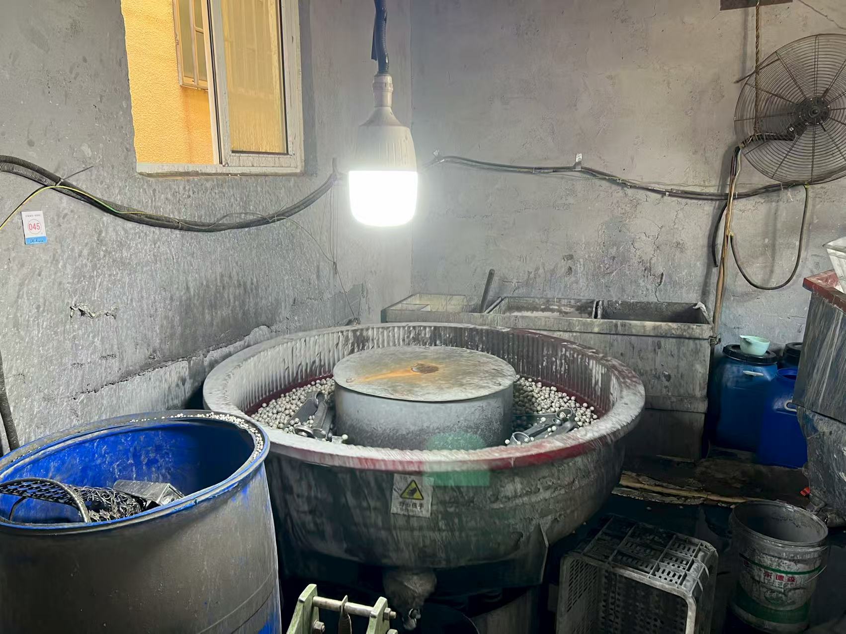 震动研磨 (1)